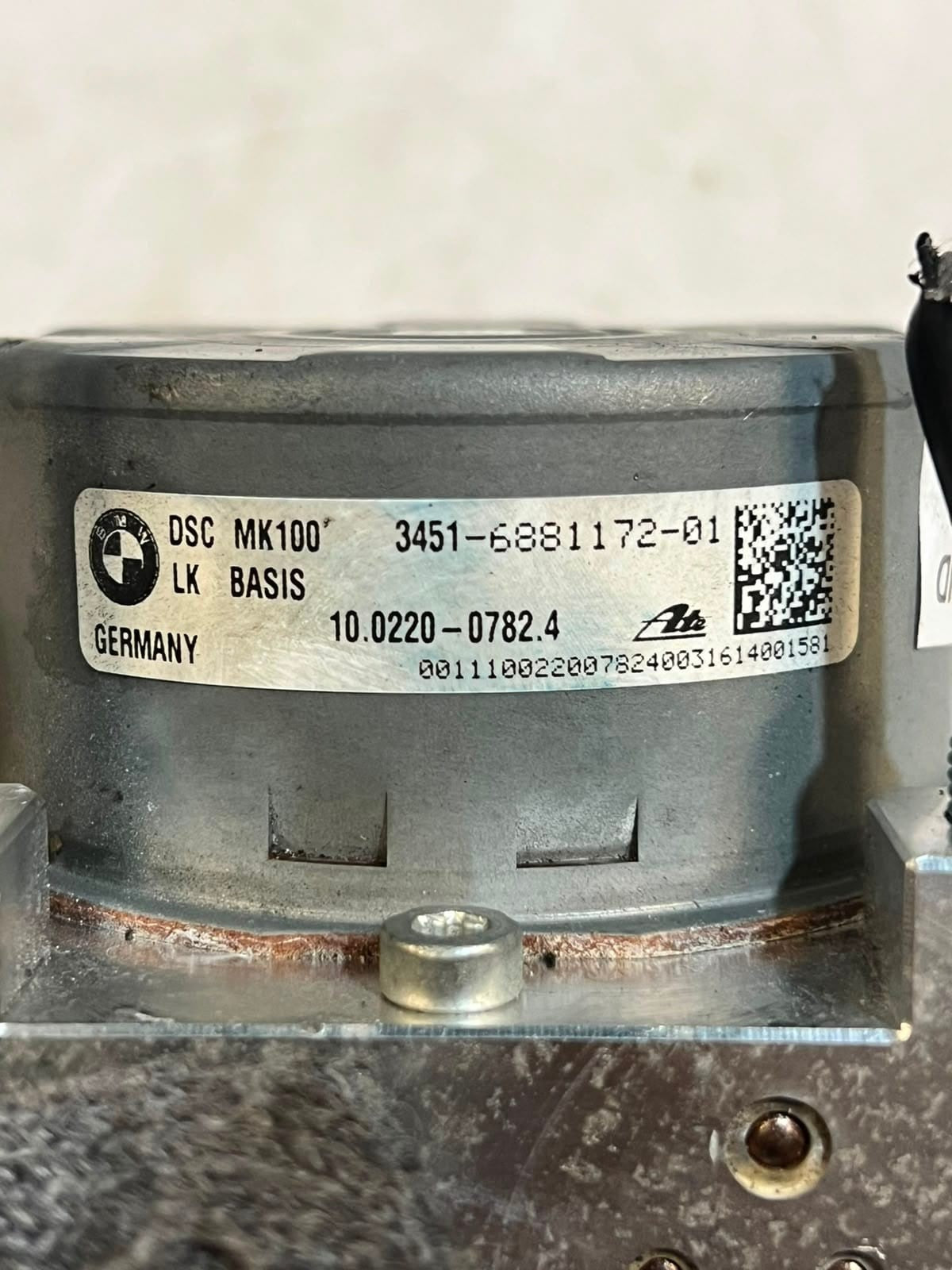 2018 BMW 320i F30 F31 F32 Abs Pump Control Module 6881172 OEM