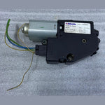 Load image into Gallery viewer, OEM BMW G11 G12 SUNROOF MOTOR DRIVE UNIT 7316536