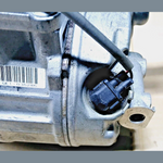 Load image into Gallery viewer, 06 07 08 09 10 BMW E60 E63 E64 M5 M6 A/C COMPRESSOR & CLUTCH OEM 6932266