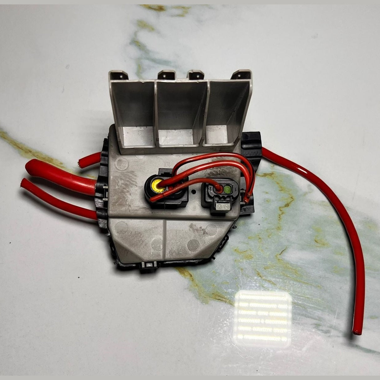 2007-2009 Mercedes-Benz W221 S550 Fuse Box A 221 540 67 50
