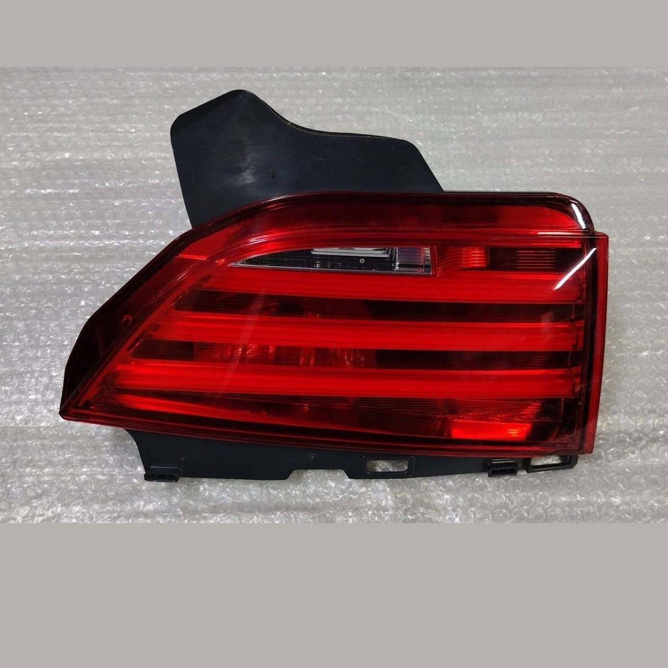 OEM BMW F07 Rear Light In Trunk Lid Left Side N/S Gran Turismo 7199637