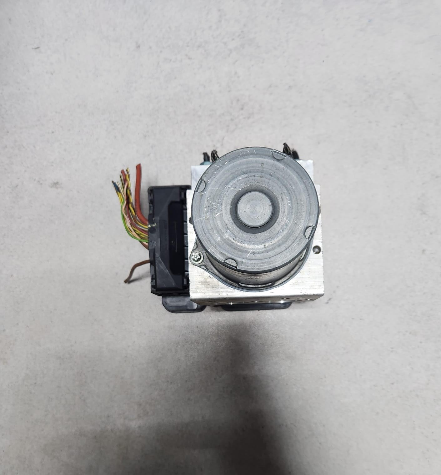 2014-2018 BMW X5 Abs Pump Module 6870759 X5 and X6 F15 F16