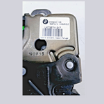 Load image into Gallery viewer, BMW 1,3,5,X SERIES F40,G21,G31,F48,G01,F97,G02,G05,G07 TRUNK LID LOCK ACTUATOR
