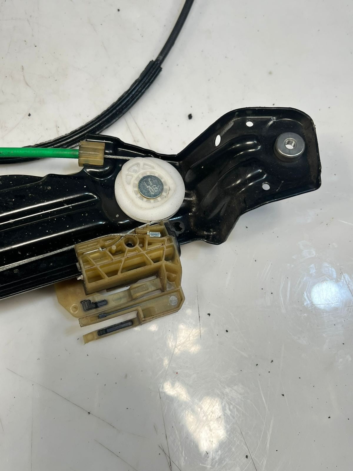 2014 BMW M5 F10 Front RIGHT Door Window Regulator With Motor 7182112 OEM