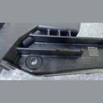 قم بتحميل الصورة إلى عارض الصور، OEM BMW 4 SERIES G22 G23 G26 BATTERY JUMP START TERMINAL BOX TRIM- 6842525