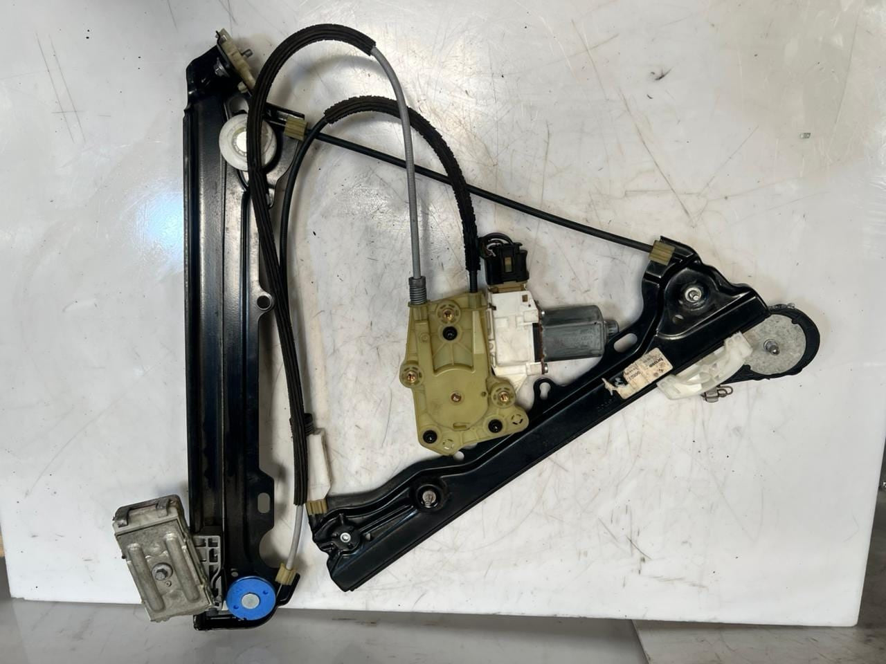 2012 BMW Z4 E89 sDrive 20I Window REGULATOR Motor Front Left 6952085 OEM
