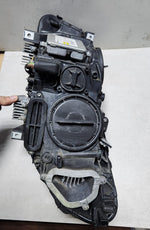 Bild in die Galerieansicht laden, BMW 2010-2013 535GT Adaptive Xenon Headlight Right 7199616 F07 GT