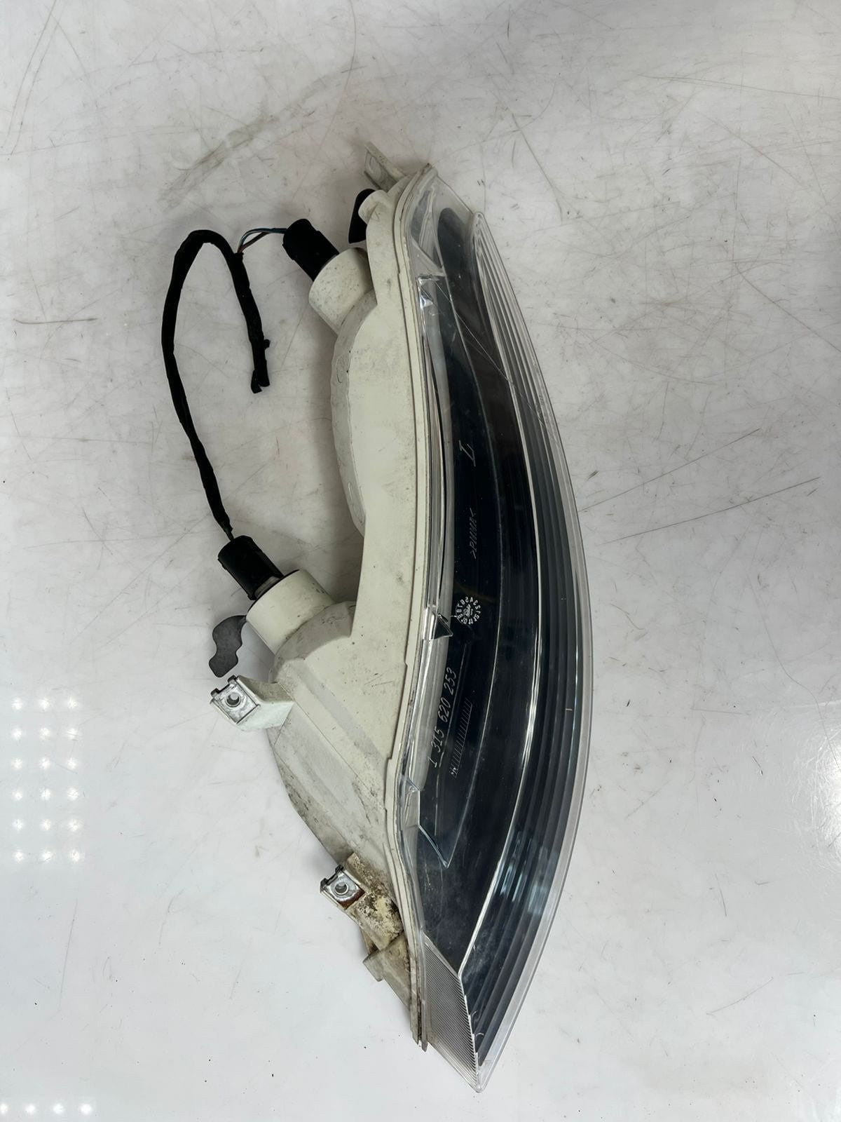 2007 BMW 650i 6 Series E63 Front Left Turn Indicator LIGHT 7165805 OEM