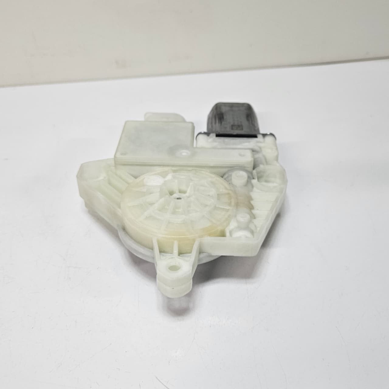 2018-2024 BMW X3 G01 X4 G02 Rear Left Power Window Motor 5A5C895 Rear Left