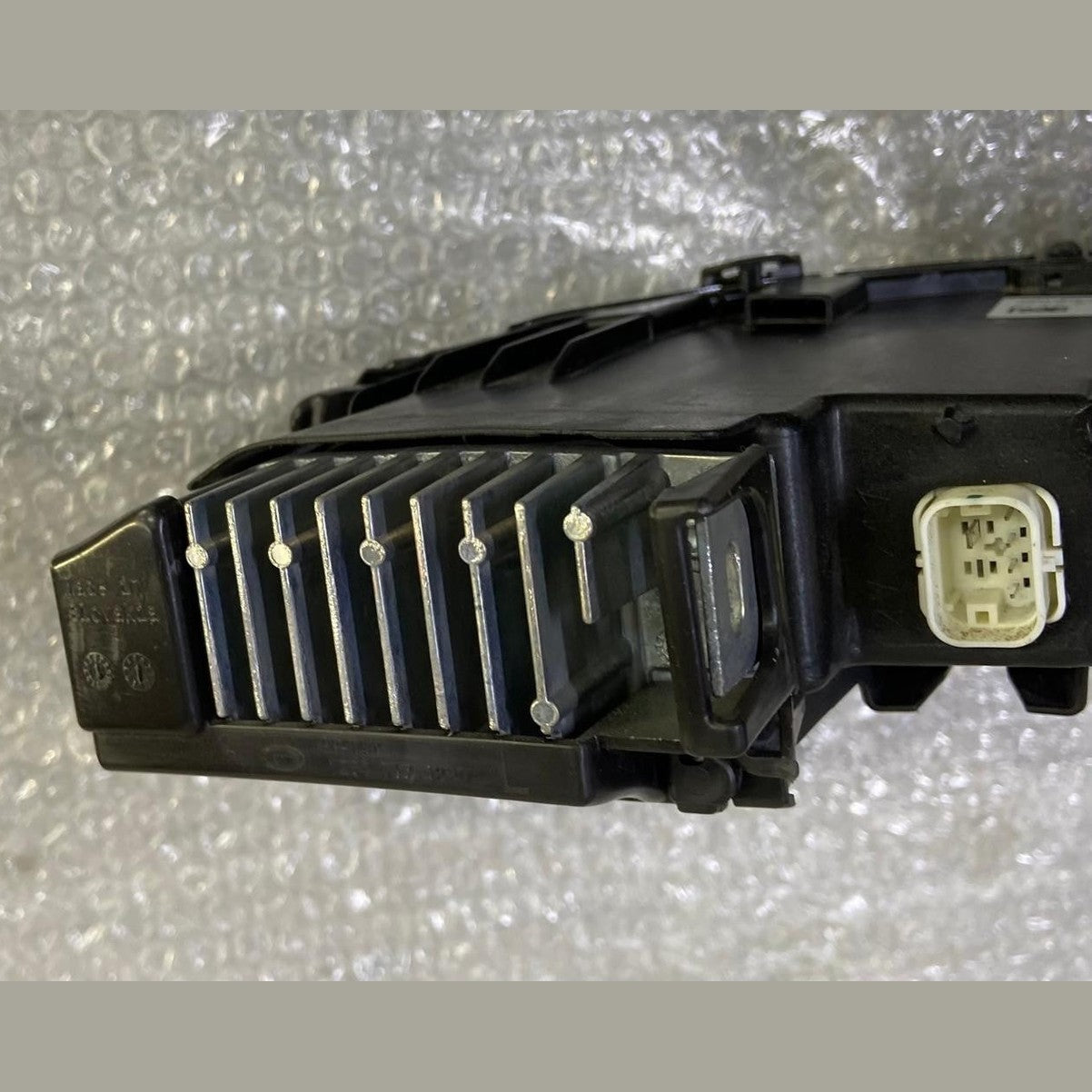 OEM 2023-2024 BMW 7 SERIES G70 LEFT DRL DAYTIME RUNNING LIGHT LED 9450079