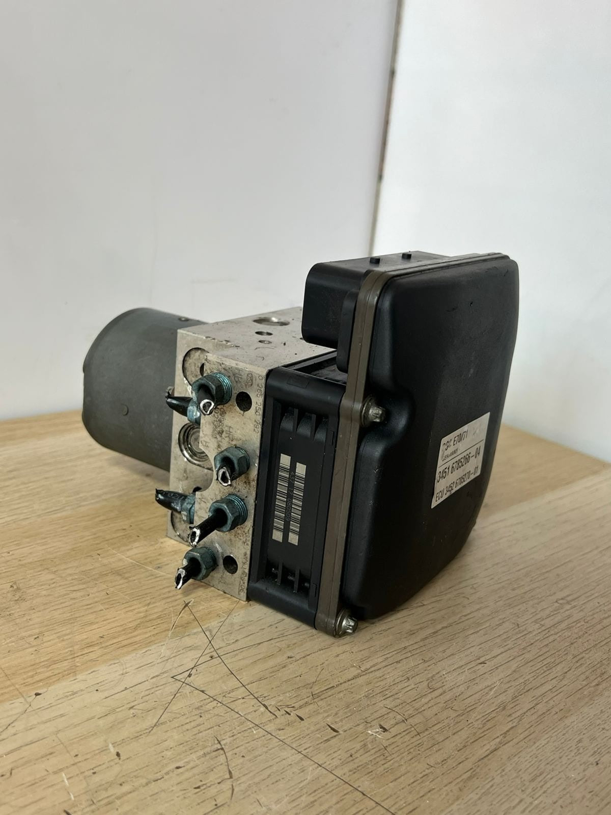 08-14 BMW E71 X6 X5 ABS Antilock Brake Pump Control Module 3451 6785266-04 OEM