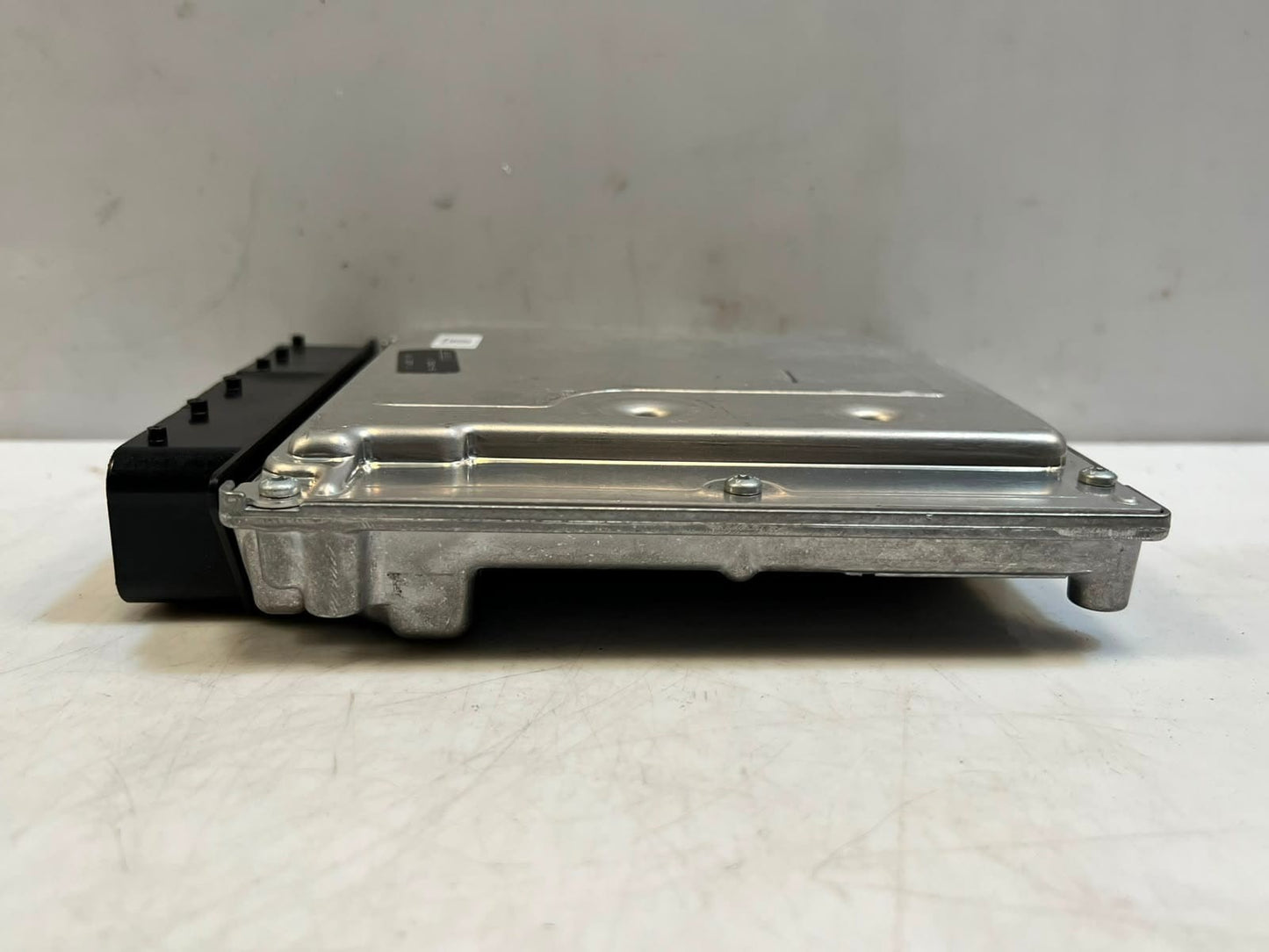 BMW X1 E84, E87, E90, and E91 Engine Control Module ECU ONLY 7628656 OEM