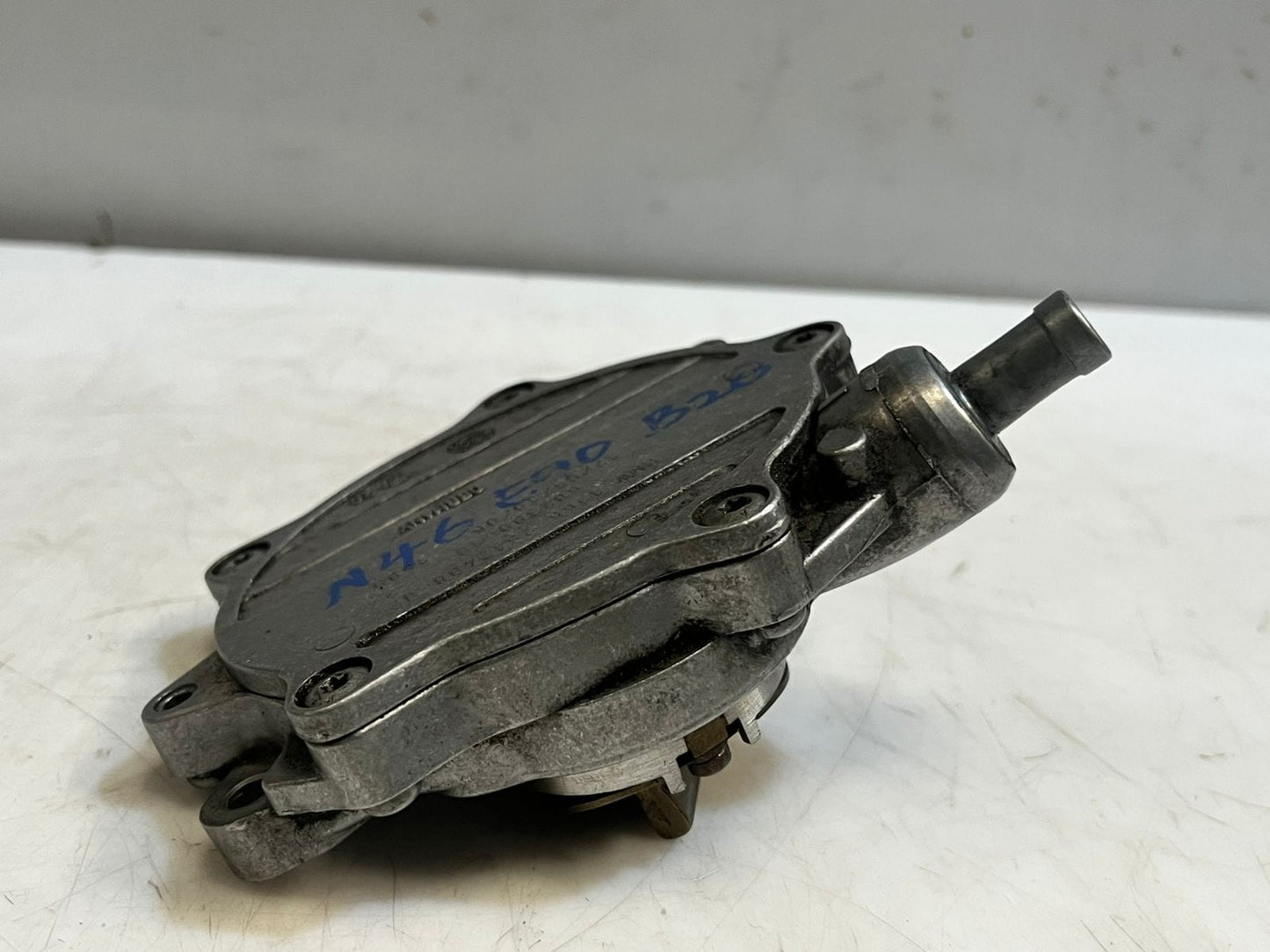 BMW E46 E90 Z4 E85 E86 B20 N42 N46 N46N Brake Vacuum Pump Mechanical 7542498 OEM