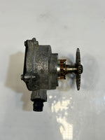 Load image into Gallery viewer, 2015-2018 BMW M3 X5 F15 SDRIVE Brake Vacuum Pump Sprocket Gear 7516128 OEM