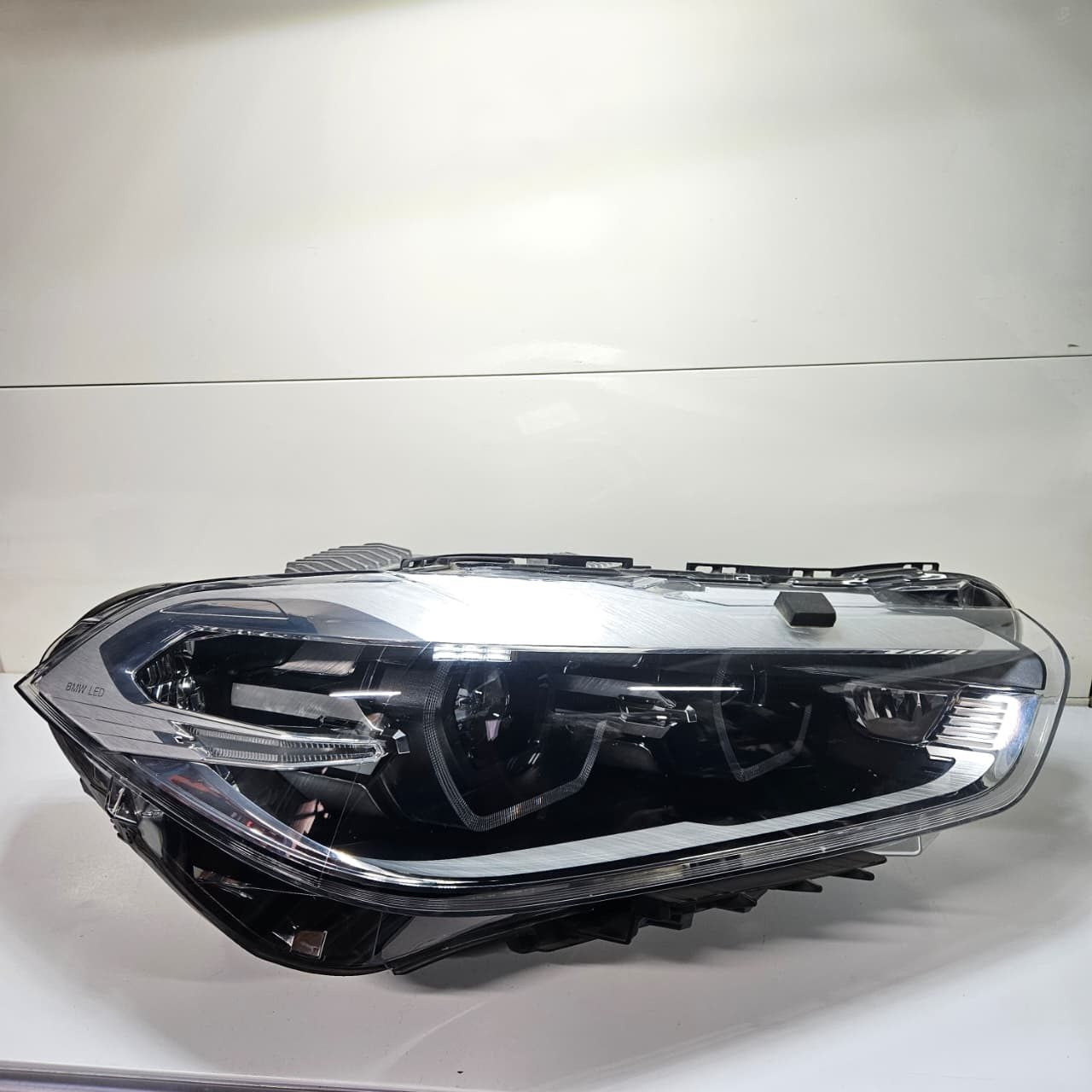 BMW X2 F39 LED headlight right side for RHD 7420442 ECE USED