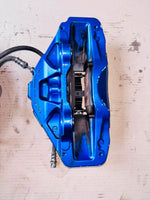 Bild in die Galerieansicht laden, 2020-2022 BMW M135i Front Brake Caliper 687985405 1 Series F40 M135i and 118D
