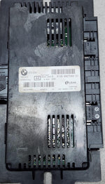 Bild in die Galerieansicht laden, 2007-2013 BMW X5 Footwell Light Control Module 6827063 X5 X6 E70 E71