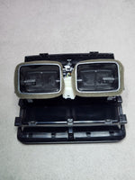 Bild in die Galerieansicht laden, 2017-2023 BMW 530i Rear Air Vent Grille 9357865 G30 G31 G32 GT and F90