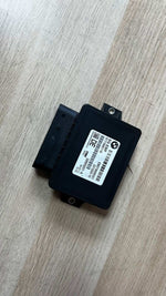 Load image into Gallery viewer, 2010-2016 BMW 528i Parking Brake Control Module 32620257 5 Series F10 F11 models