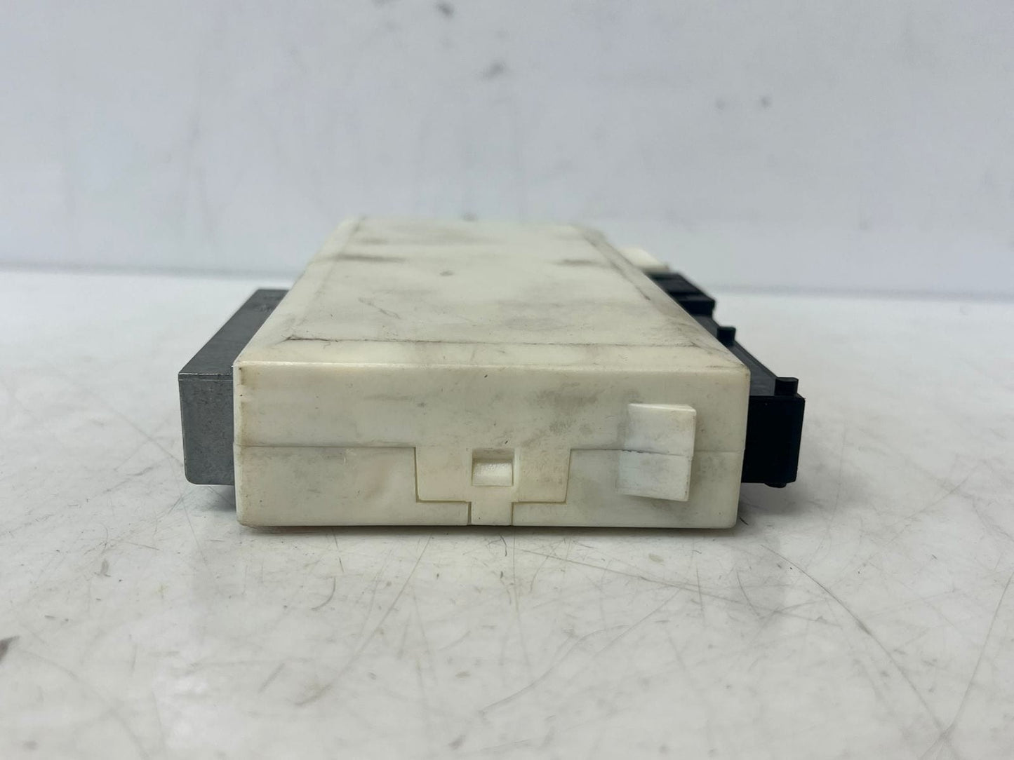 2000-2005 BMW X5 E53 GM3 12V Body Control Module 6920822 OEM