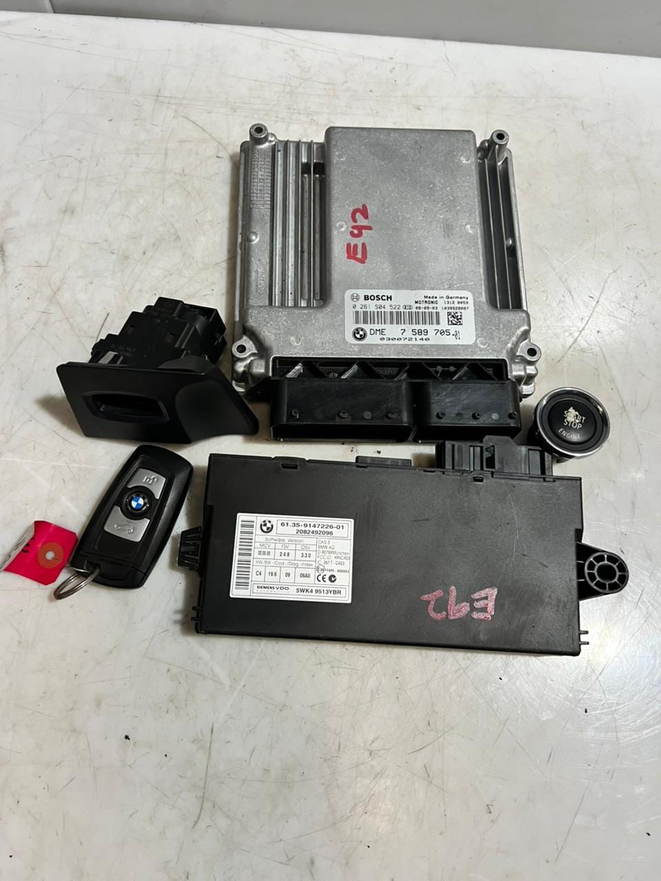 BMW 3 SERIES E92 Engine Control Unit ECU SET DME + CAS3 + 1KEY 7589705 OEM