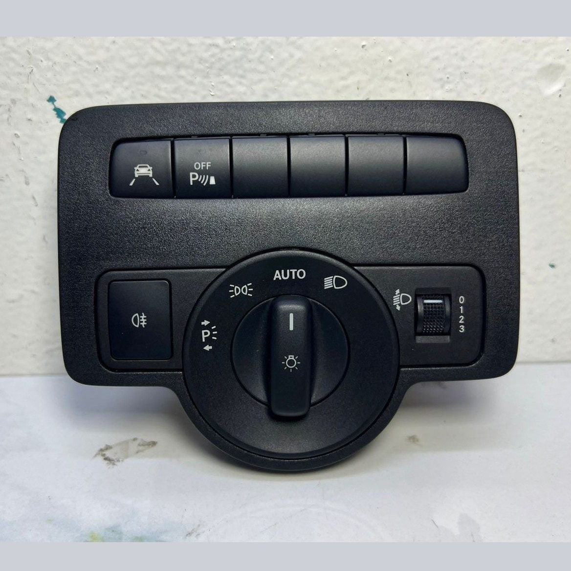 2016-2023 Mercedes-Benz Metris Switch Assembly A 205 905 50 18