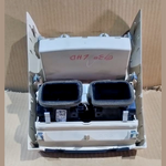 قم بتحميل الصورة إلى عارض الصور، BMW OEM G30 G31 REAR CENTRE CONSOLE AIR VENT GRILLE TRIM PANEL - 9357865