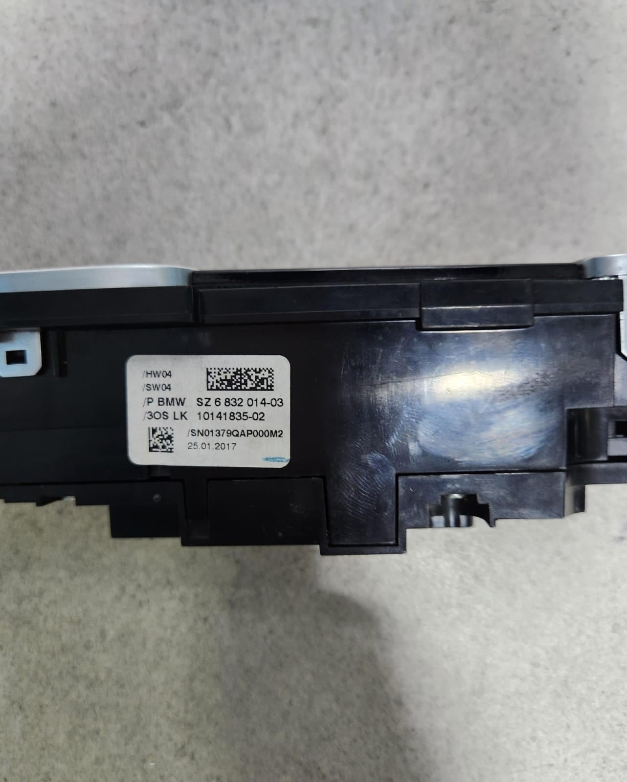 2017-2019 BMW X3 Center Console Operating Unit 6832014 G01 X3 G30 G31 G32 G38