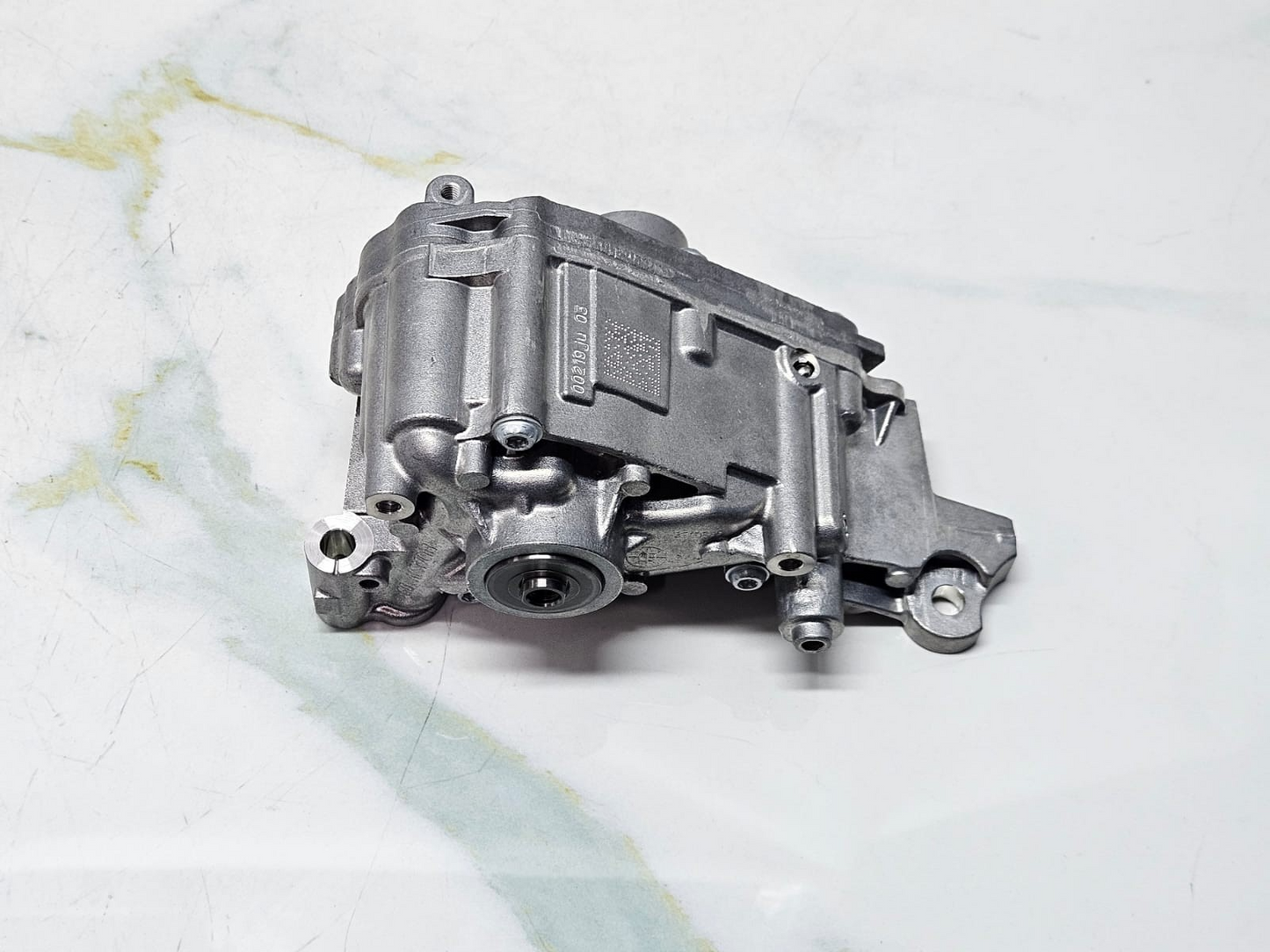 OEM BMW F80 F82 F83 M3 M4 S55 Engine Oil Lubrication Pump Brand New 8011851