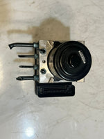 Bild in die Galerieansicht laden, 2011-2017 BMW X3 F25 and X4 F26 Abs Pump Module ASSEMBLY 6851087 OEM