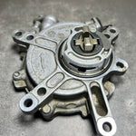قم بتحميل الصورة إلى عارض الصور، 2012 Mercedes-Benz W207 E-Class OM276 Cylinder Head Vacuum Pump A276 2300065 OEM