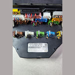 Bild in die Galerieansicht laden, 2010-2015 Mercedes-Benz C250 Front Sam Fuse Relay Box Module A2129009805