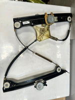 Bild in die Galerieansicht laden, BMW 6' F07 GT F06 Window Regulator With Motor Front Right 7275398 OEM