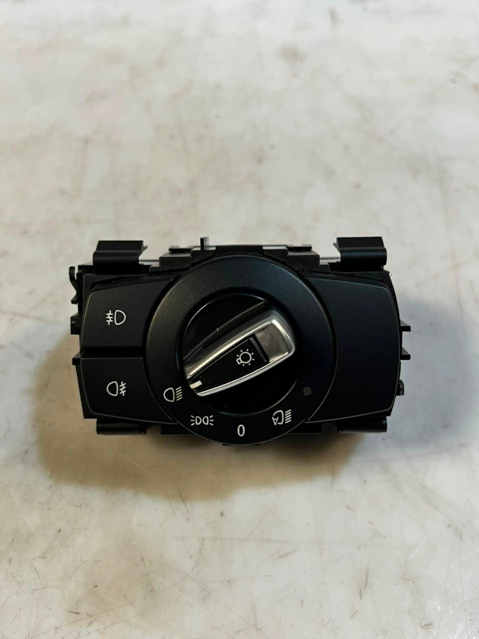 2007-2013 BMW 3 Series E90 and E91 328i Headlight Switch 9169404 OEM
