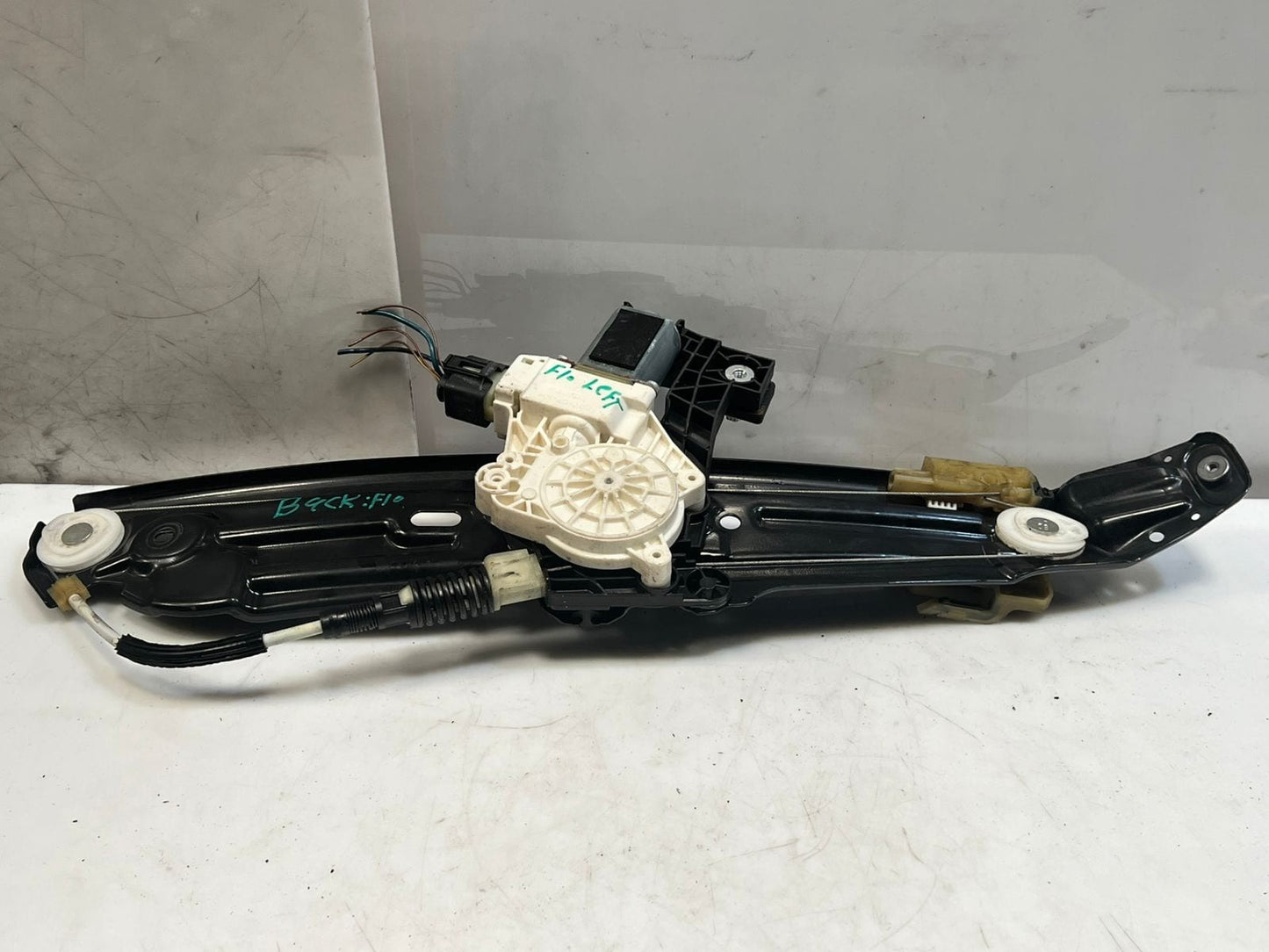 2012-2016 BMW 550i 5' F10 F11 Rear Left Window Regulator With Motor 7182121 OEM