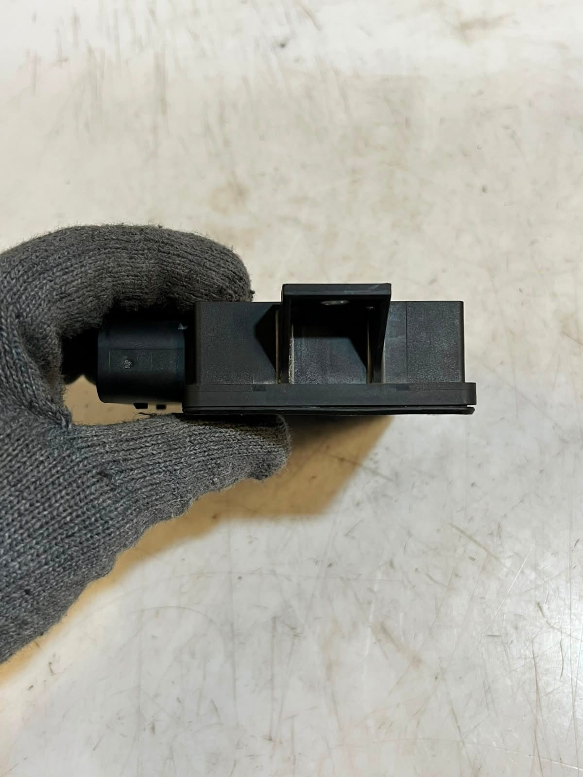 2010-2016 BMW 5 Series F10 F11 F12 F13 F25 535i Handbrake Control Module 6853703