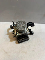 Bild in die Galerieansicht laden, BMW 3 SERIES F30 F31 F20 Abs Anti Lock Brake Module & Pump 6887510