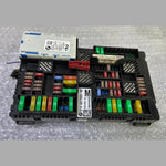 قم بتحميل الصورة إلى عارض الصور، OEM BMW 740 750 G11 G12 REAR POWER DISTRIBUTION FUSE RELAY BOX MODULE 9377503