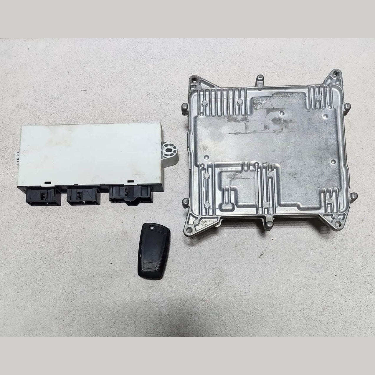 2012-2017 BMW 320i F10 F25 F30 N20 Engine Control Unit DME ECU Set 8606306 OEM