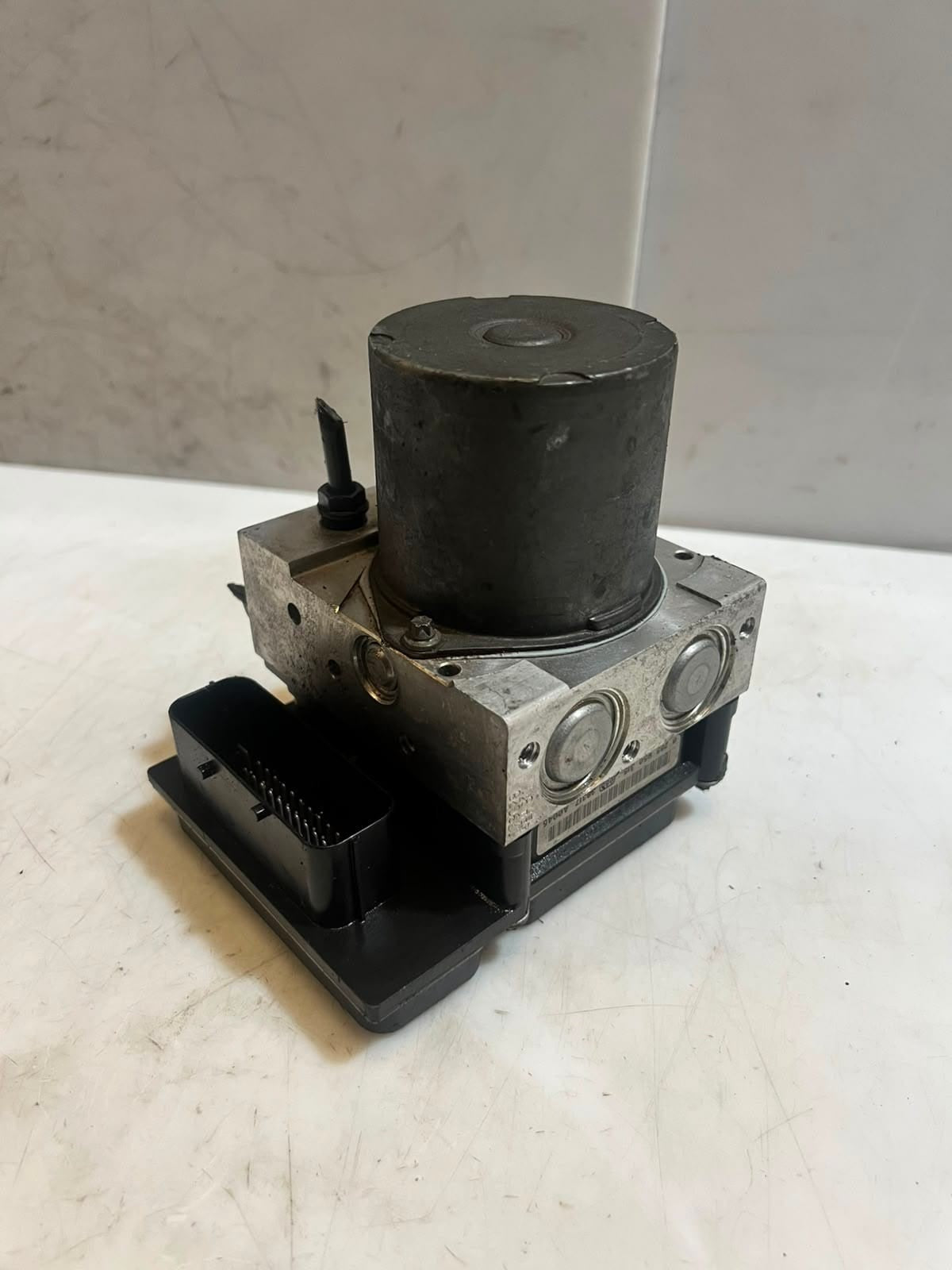2004 BMW 5 Series E60 E61 ABS HYDRAULIC Pump 6765485 OEM