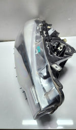 Bild in die Galerieansicht laden, 2011-2015 BMW 328i Headlight Right HELOGEN 7259540 3 Series F30 F31 LCI ECE OEM