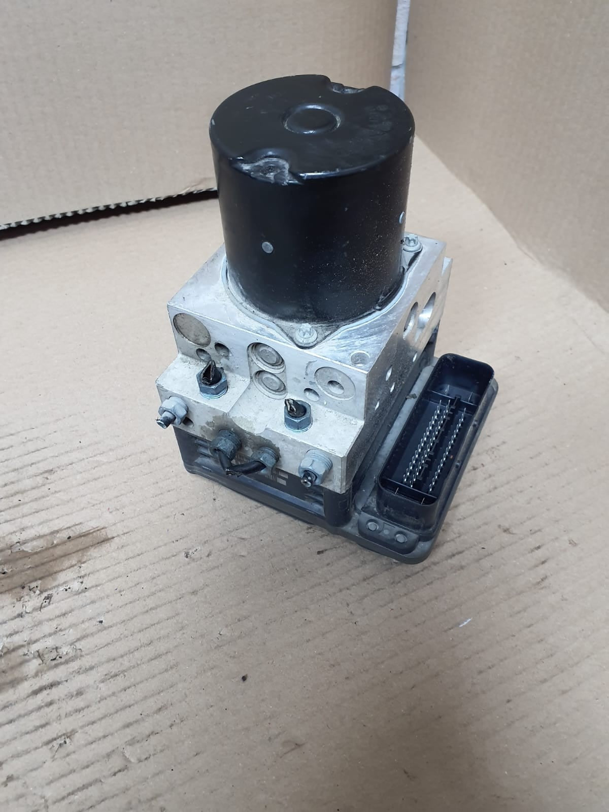 BMW 7' F01 F02 F03 F04 740i ABS Pump Brake Hydro Control Unit Module 6792480