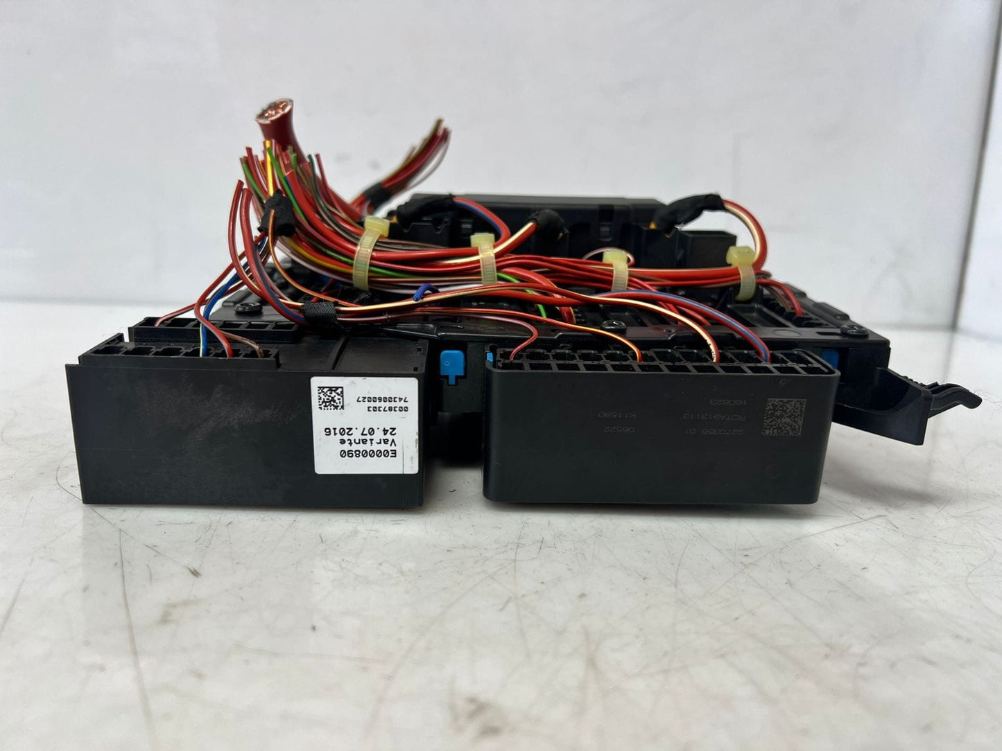 2016-2021 BMW 2 Gran Tourer F46 X1 F48 F49 Fuse POWER SUPPLY Box 9270356 OEM