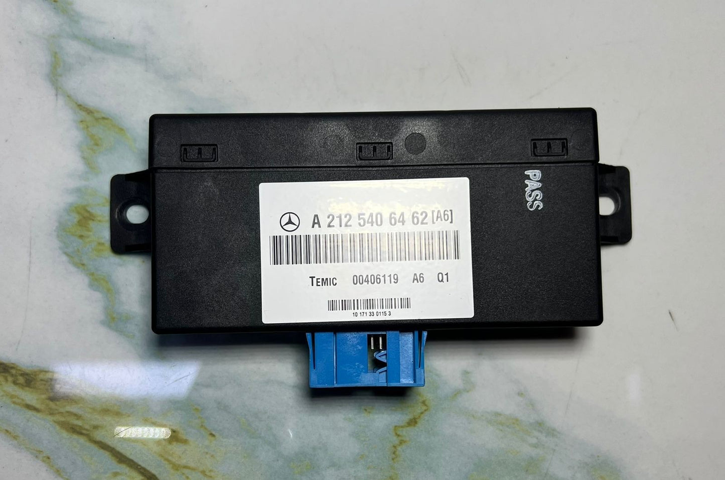 Mercedes E-Class W212 Air Suspension Control Unit A2125406462 OEM