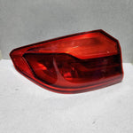 Bild in die Galerieansicht laden, 2017-2023 BMW 530i Left Outer Tail Light 7376469 530i 540i 530e M5 G30 F90