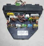 Bild in die Galerieansicht laden, 2014-2016 Mercedes-Benz E350 Fuse Box Relay Control Module A2129002627 W212 OEM