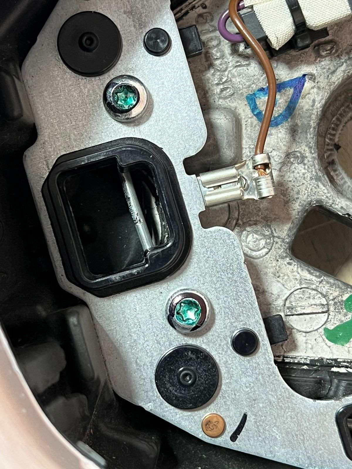2012 BMW 528i Steering Wheel 6102240 F10 F07 F01 5 Series and 7 Ser