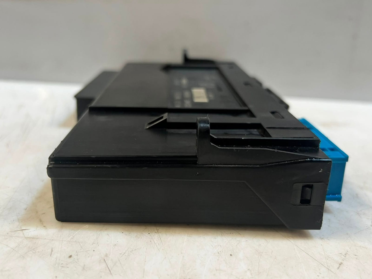 2012-2018 BMW F06 F10 F01 F13 7 Serie 640i Junction Box Control Module 9267465