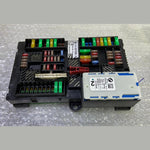قم بتحميل الصورة إلى عارض الصور، OEM BMW 740 750 G11 G12 REAR POWER DISTRIBUTION FUSE RELAY BOX MODULE 9377503