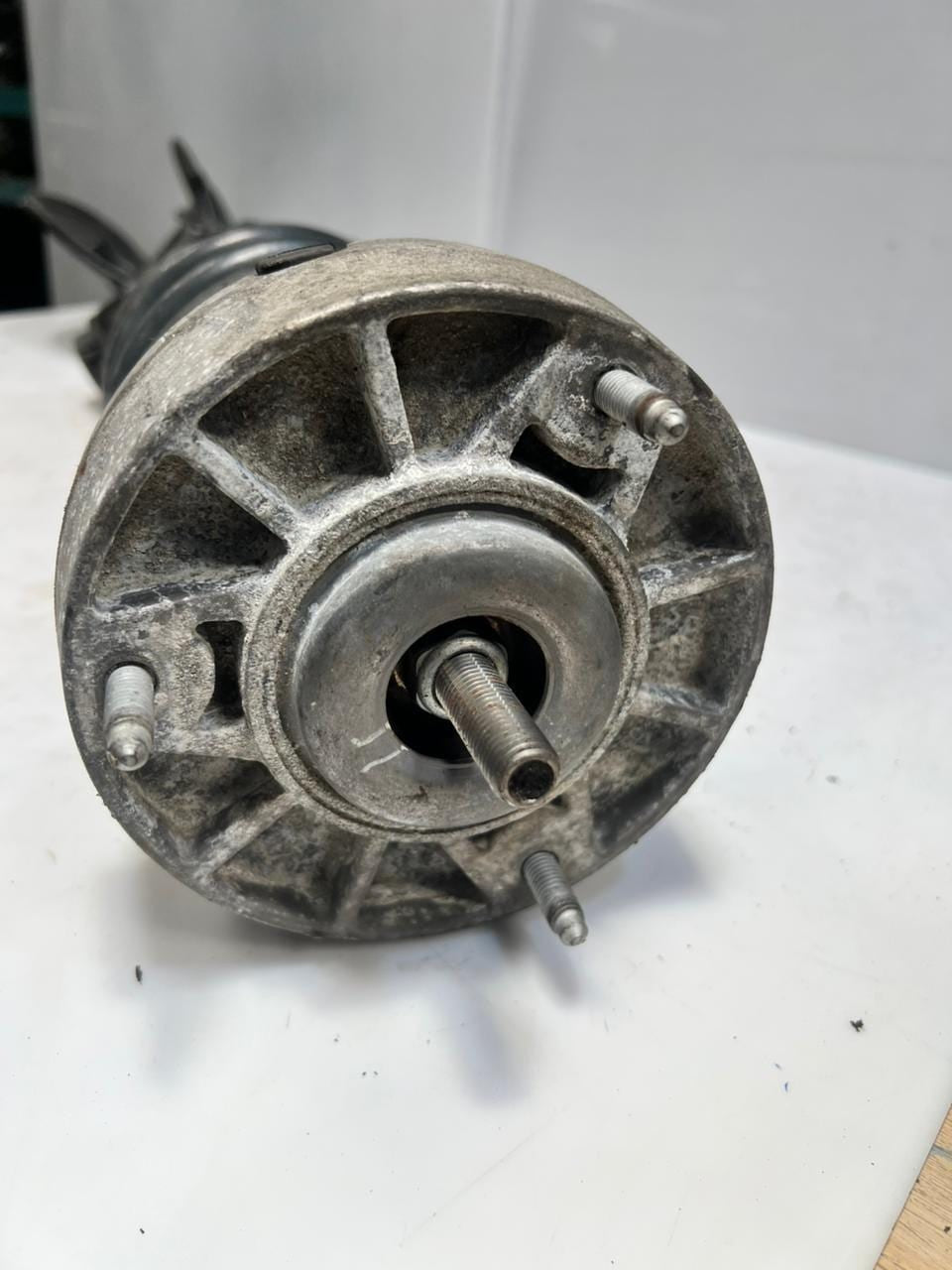 2015-2017 BMW X5 F15 F16 X6 30D M50D FRONT Shock Absorber 6875083 OEM